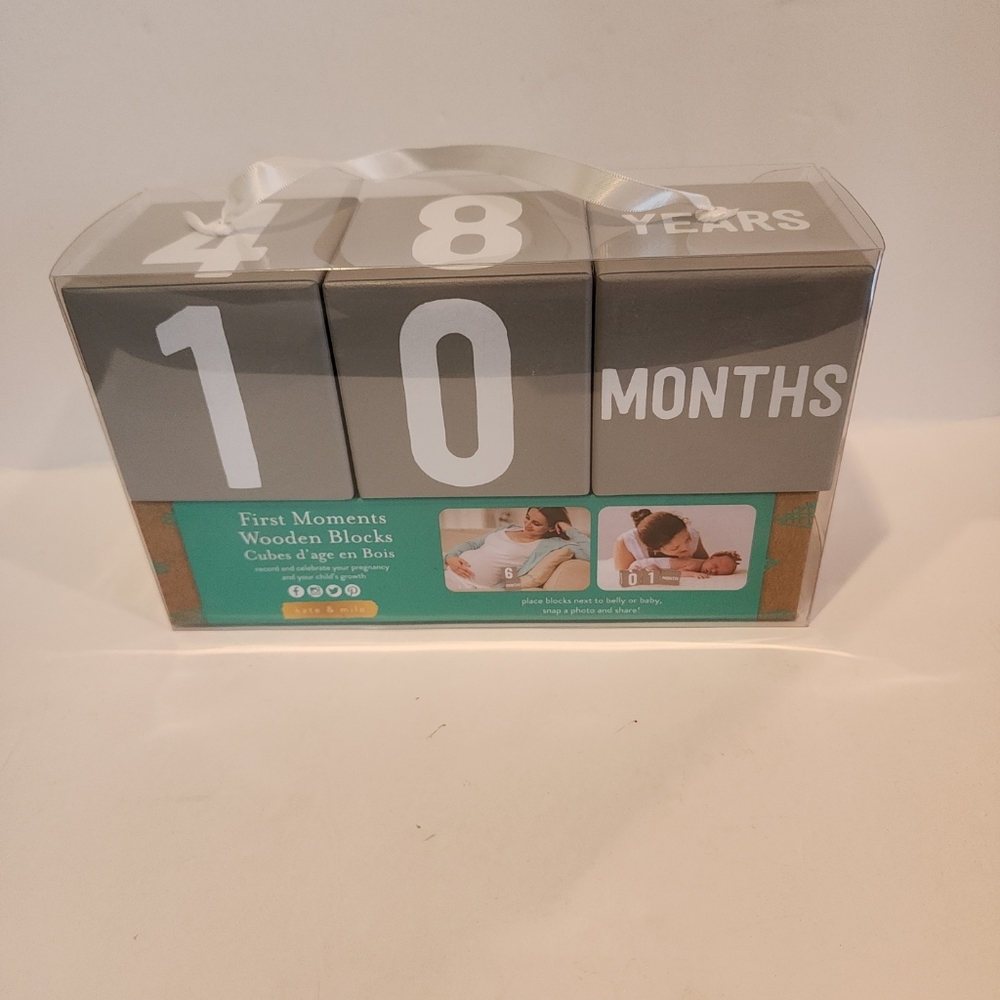 Kate & Milo Baby Milestone Markers, Baby Age Milestone Keepsakes and Photo Props